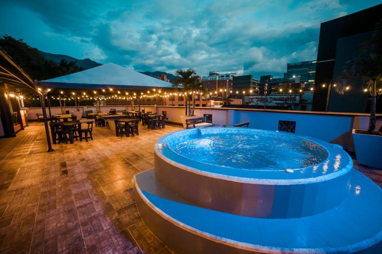 Hotel Tik Medellín Zewnętrze zdjęcie